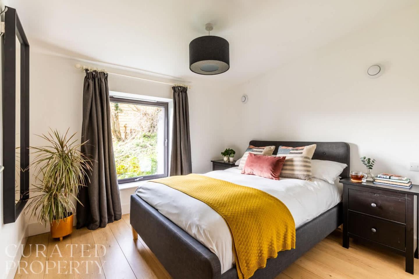 Stunning 5 Bedroom New Build With Amazing Views! Bath Exterior foto